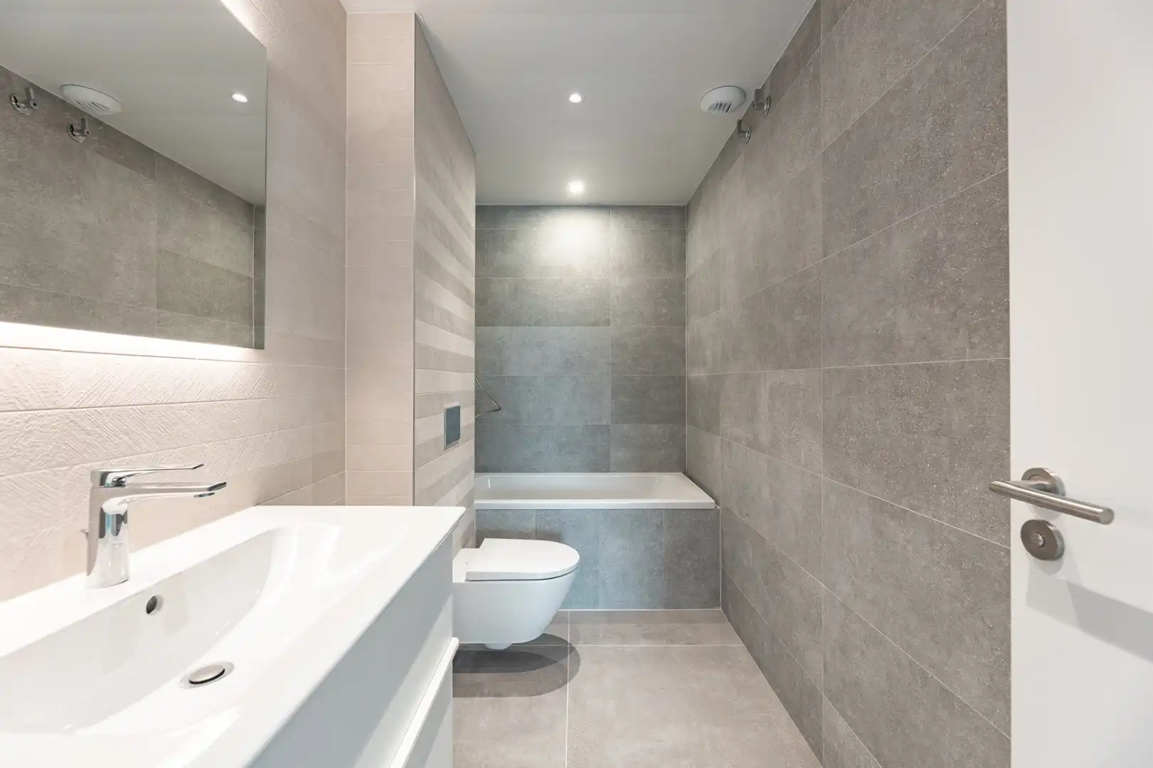 Baño de Piso en venta en Salou con Aire acondicionado, Calefacción y Terraza