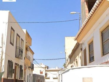 House for sale in Calle LOS CEREZOS