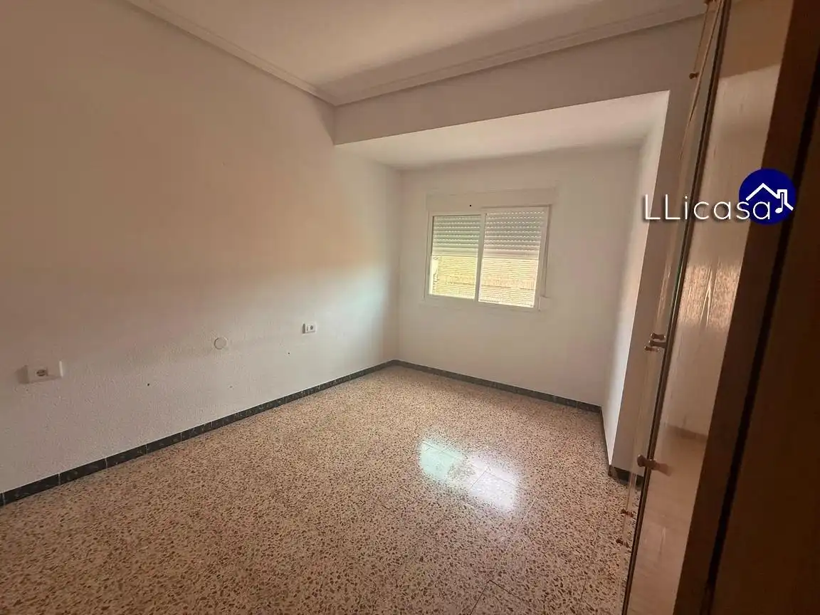 Wohnung zum Verkauf in Benaguasil mit Klimaanlage, Terrasse und Möbliert
