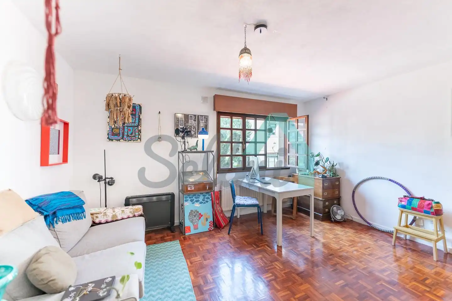 Habitación de Piso de alquiler en Oviedo  con Calefacción, Parquet y Amueblado