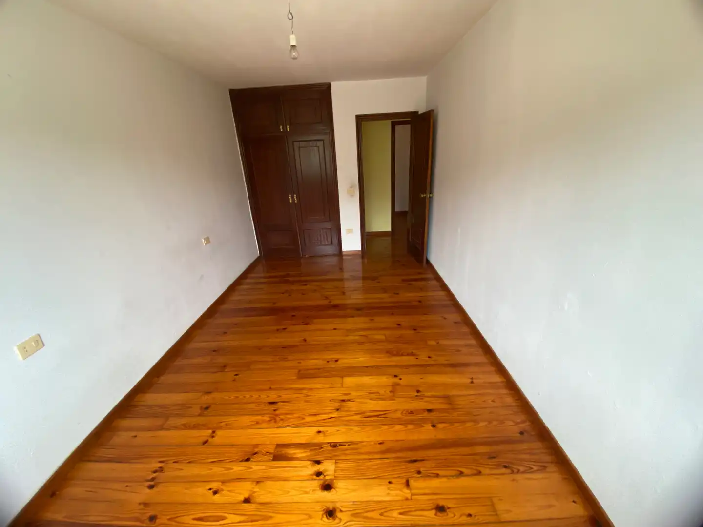 Bedroom of Flat for sale in Nigrán  with Heating, Parquet flooring and Storage room