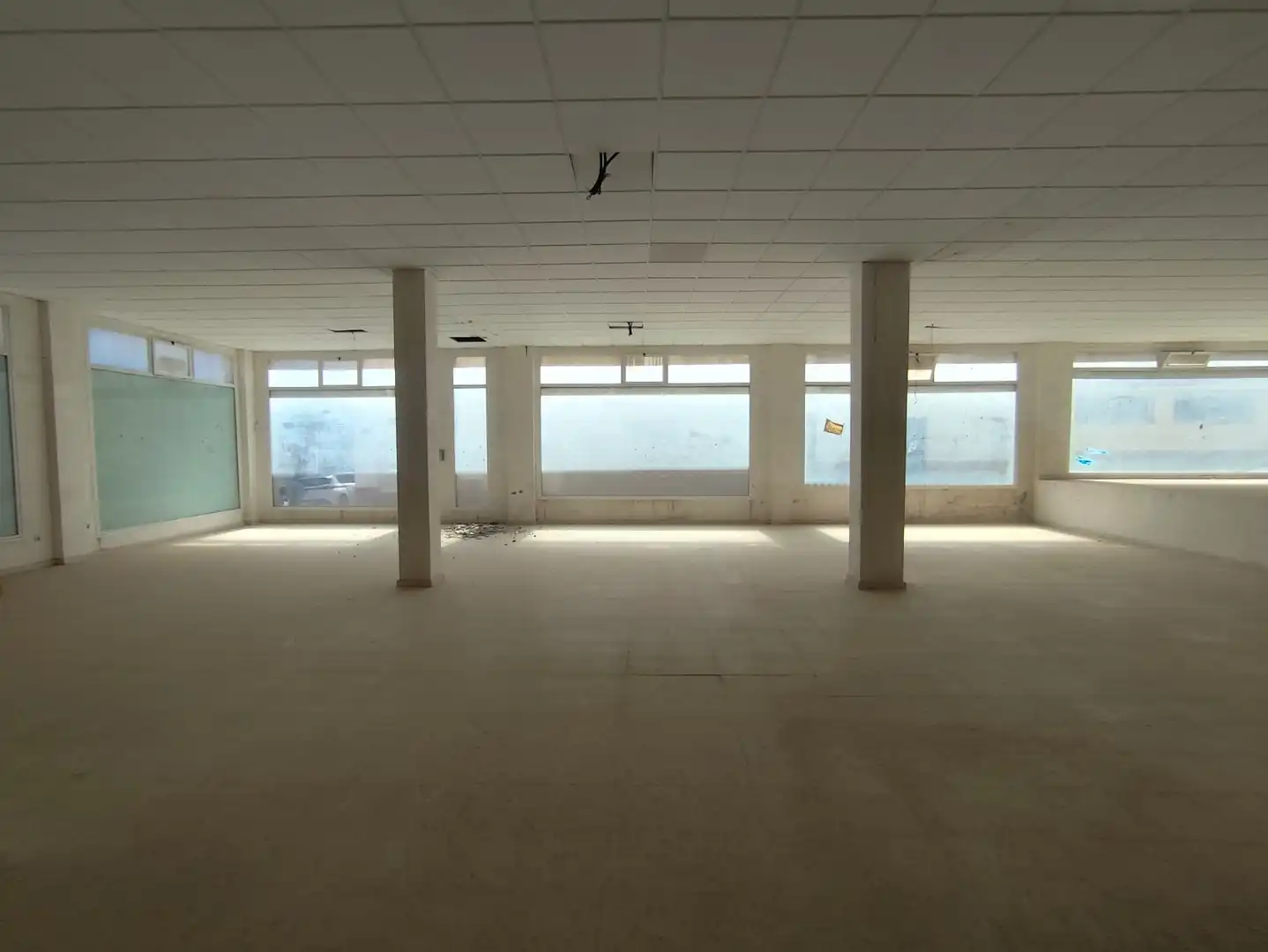 Business premises for sale in Avenida de la Paz, imagen 2