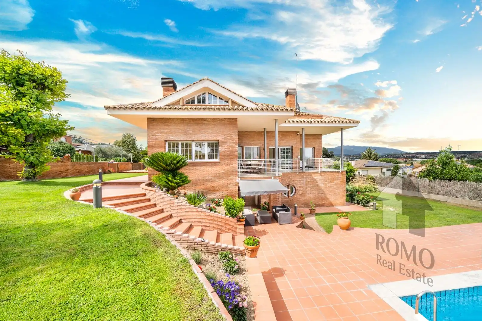 Houses for sale in Carrer d'Osona, Canovelles