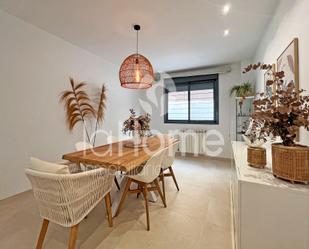 Dining room of Single-family semi-detached for sale in La Pobla de Vallbona  with Air Conditioner, Terrace and Balcony