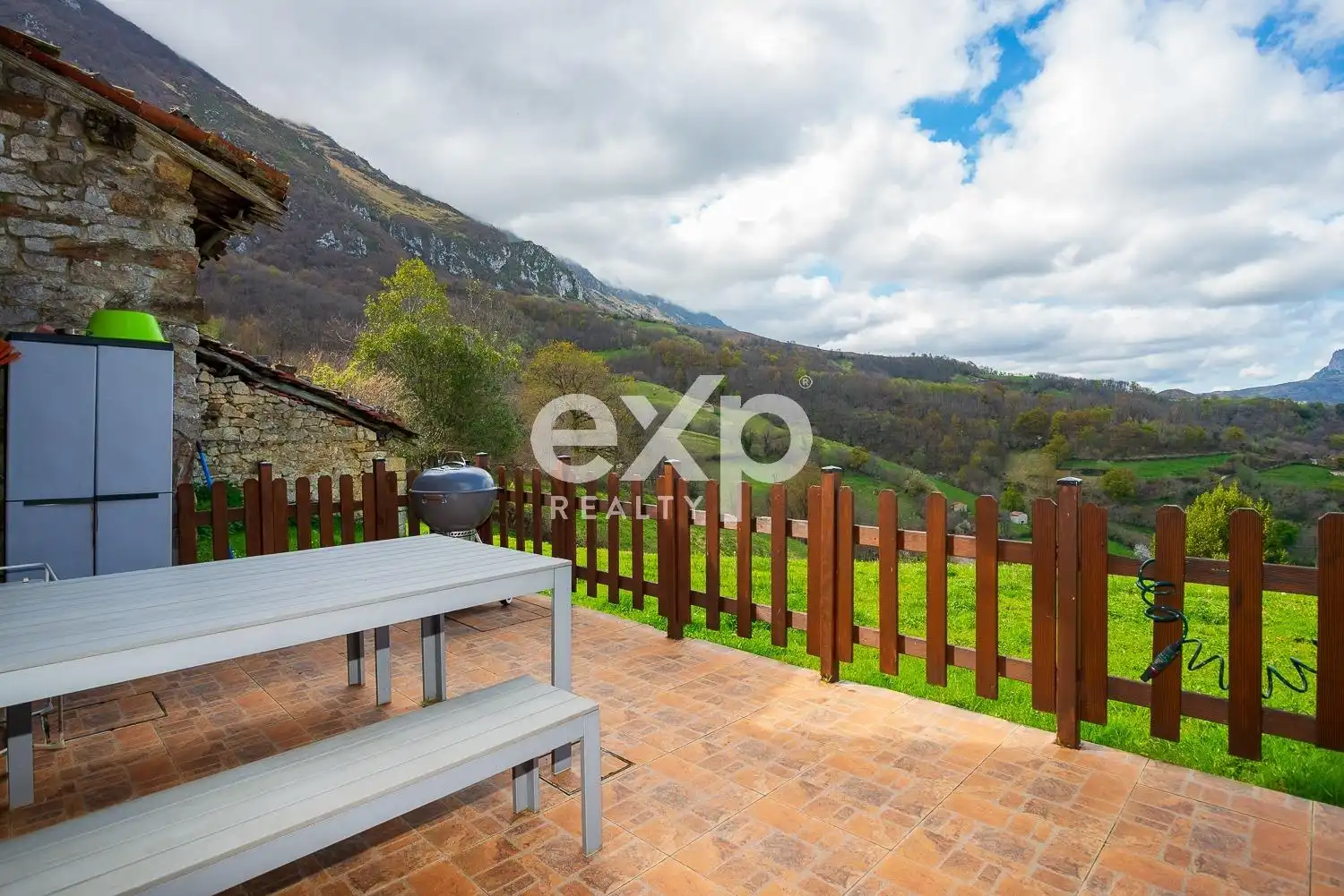 Terraza de Finca rústica en venta en Riosa con Calefacción, Jardín privado y Parquet