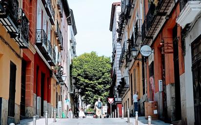 Exterior view of Flat to rent in  Madrid Capital  with Furnished and Washing machine