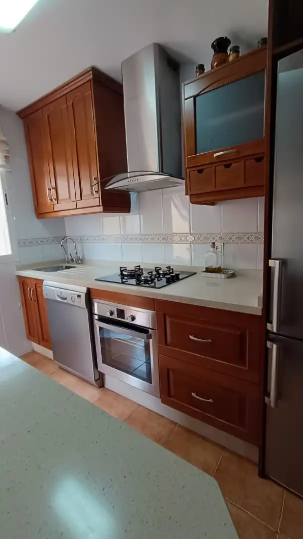 Cocina de Casa adosada de alquiler en La Zubia con Amueblado, Horno y Lavadora