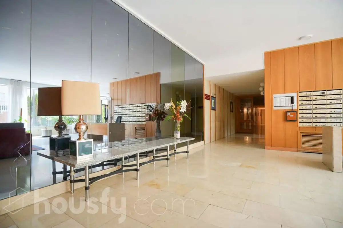 Flat for sale in Calle Santiago Rusiñol, Ciudad Universitaria