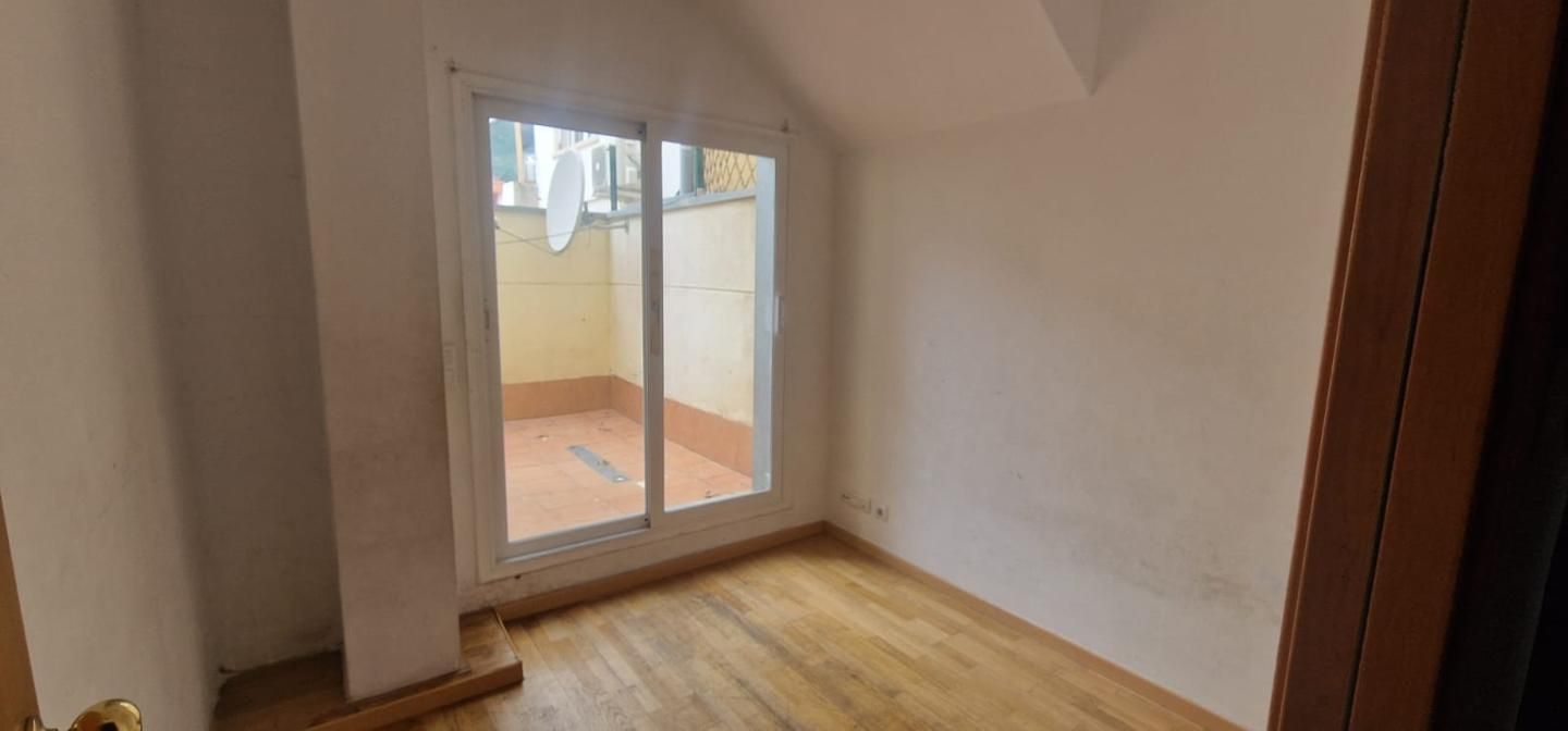 Habitación de Planta baja en venta en Viladecans con Aire acondicionado y Terraza