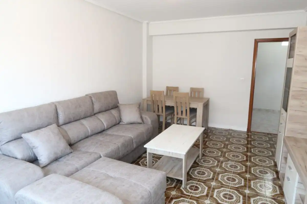Wohnzimmer von Wohnung zur Miete in A Coruña Capital  mit Parkett