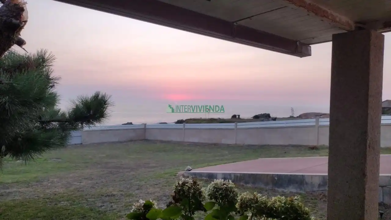 Casa o xalet en venda en Oia amb Calefacció, Jardí privat i Traster
