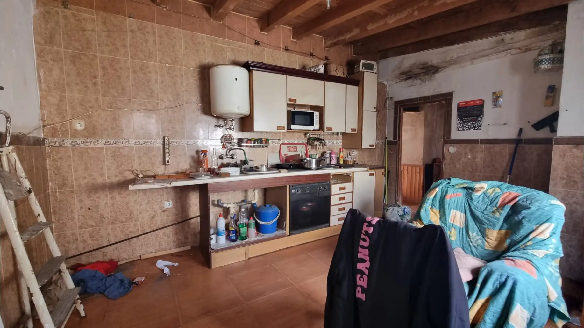 Cuina de Casa o xalet en venda en Villarramiel amb Terrassa i Moblat