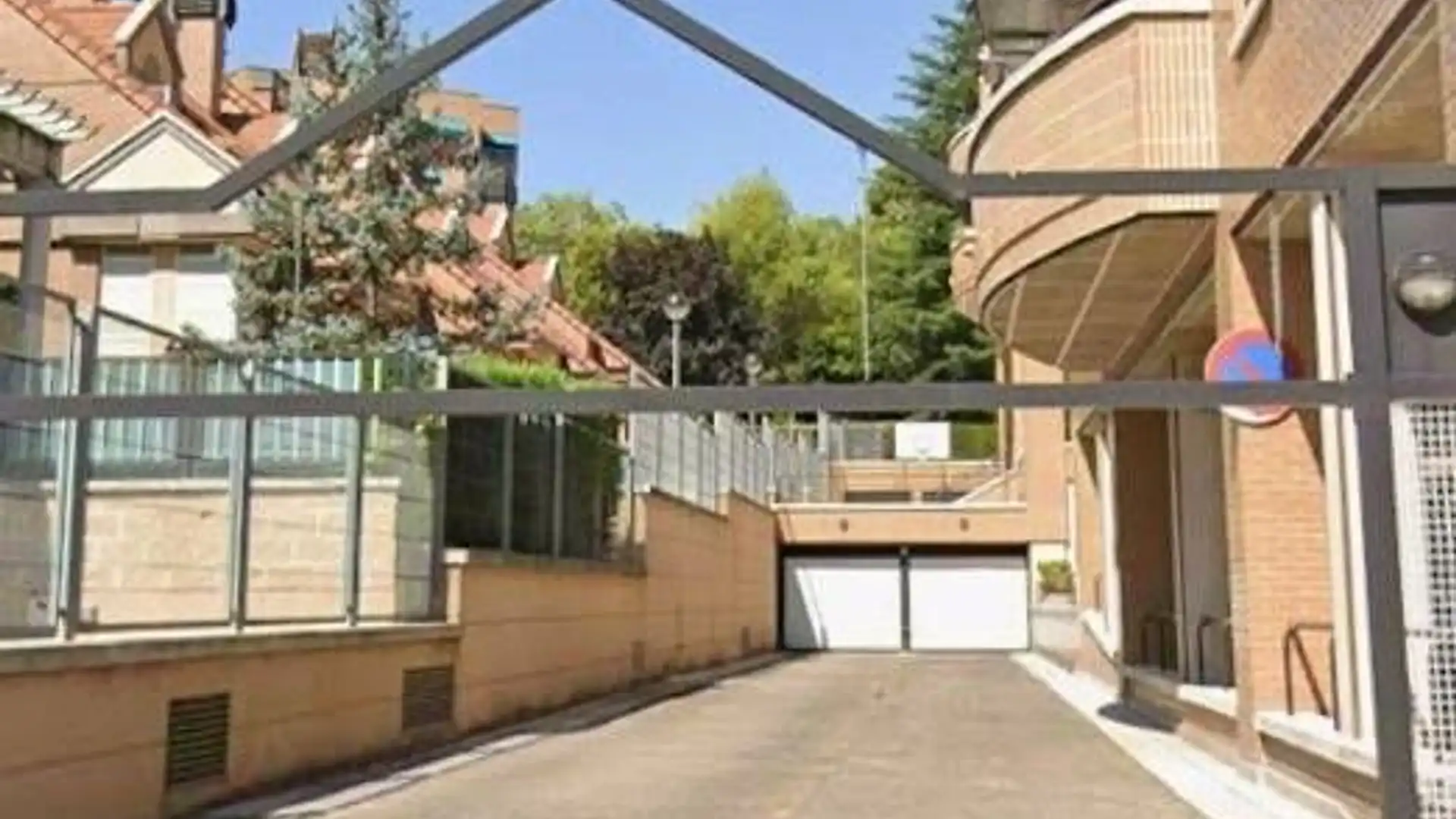 Vista exterior de Pis en venda en Valladolid Capital amb Jardí privat, Terrassa i Piscina comunitària