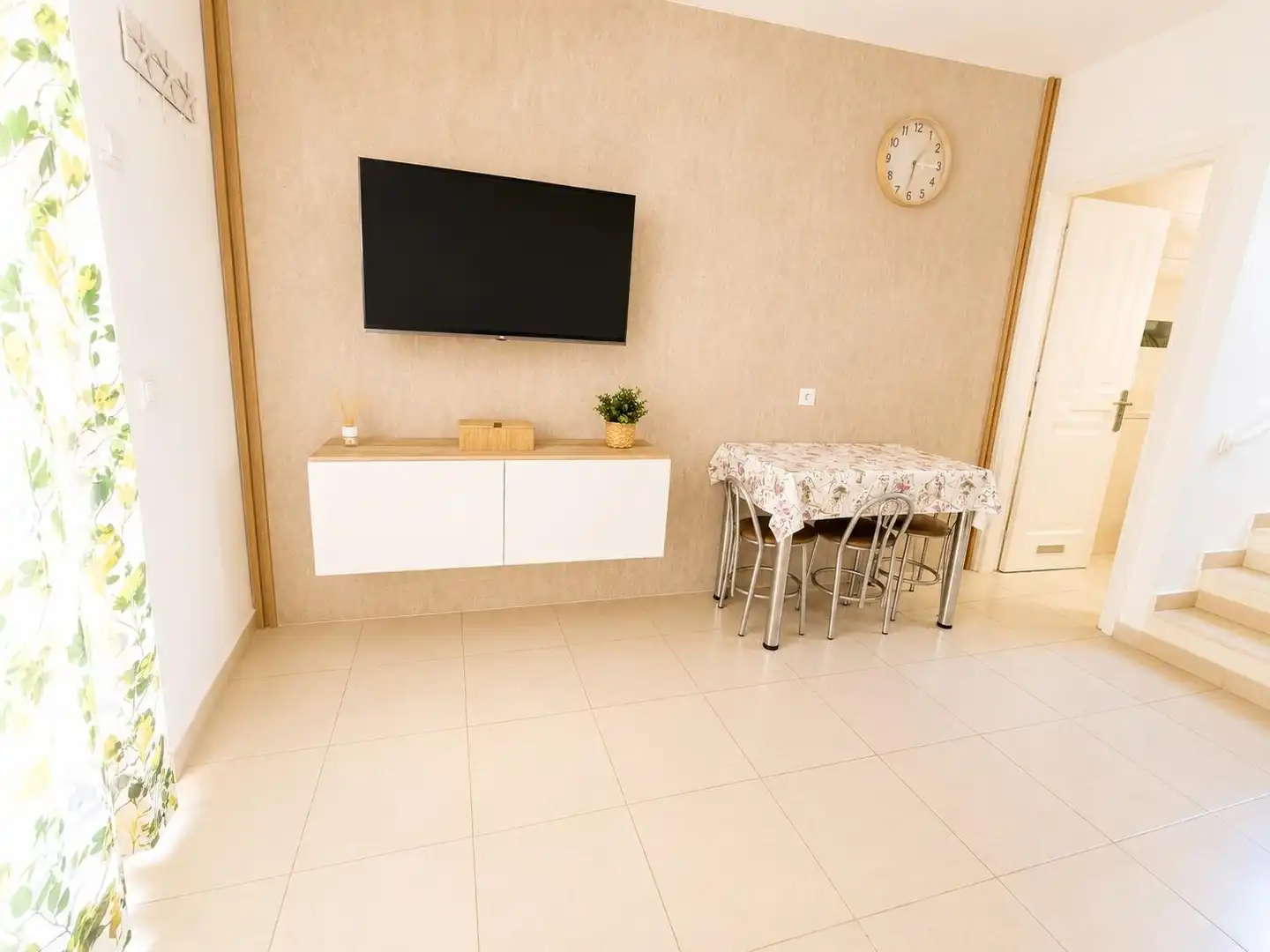 Sala d'estar de Casa o xalet de lloguer en San Bartolomé de Tirajana amb Aire condicionat, Terrassa i Piscina comunitària