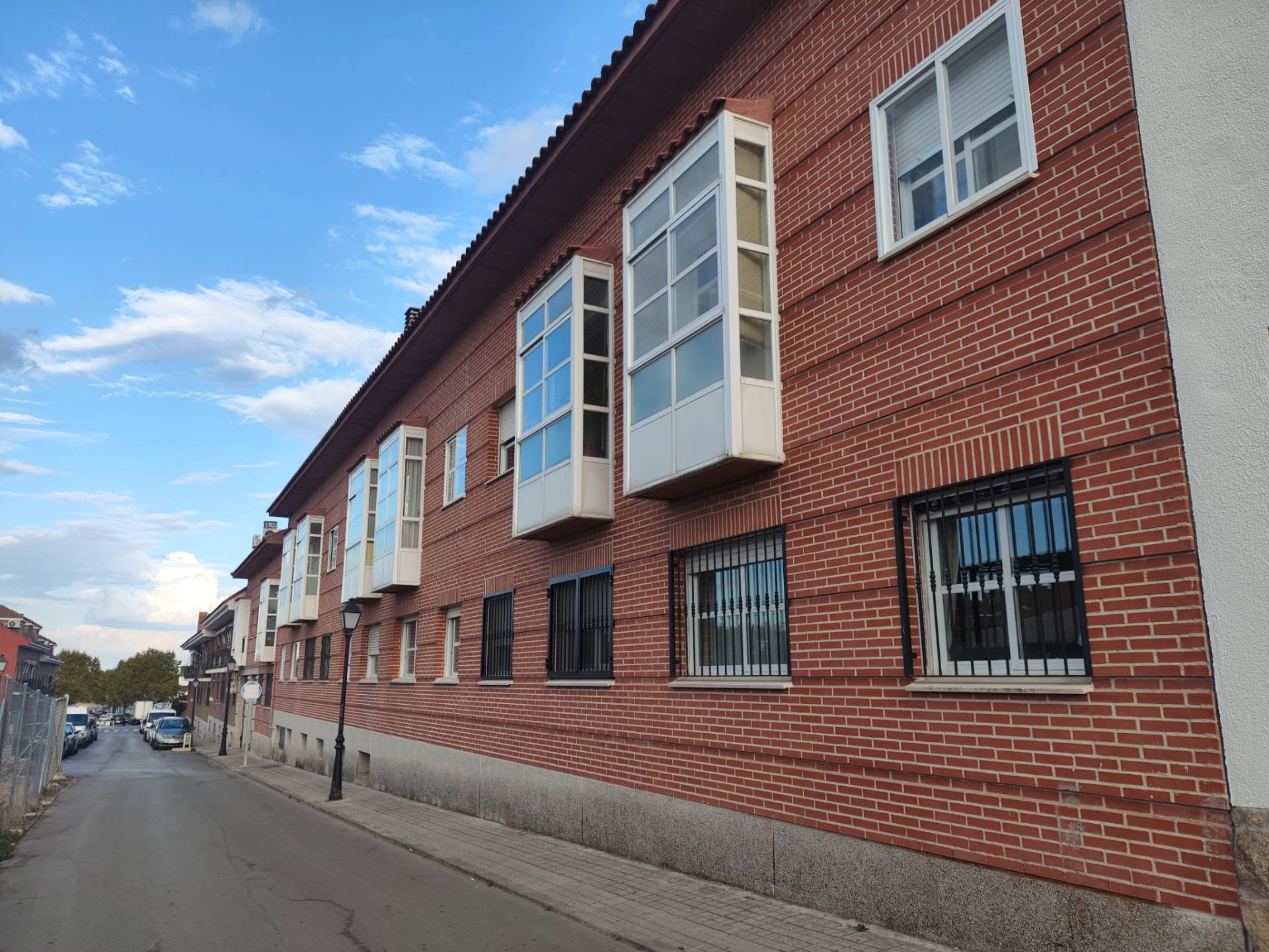 Exterior view of Duplex for sale in Sevilla la Nueva  with Air Conditioner, Heating and Terrace