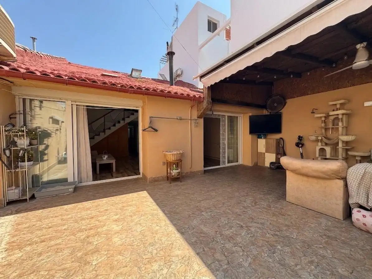 Terrassa de Planta baixa en venda en Alicante / Alacant amb Aire condicionat, Jardí privat i Terrassa