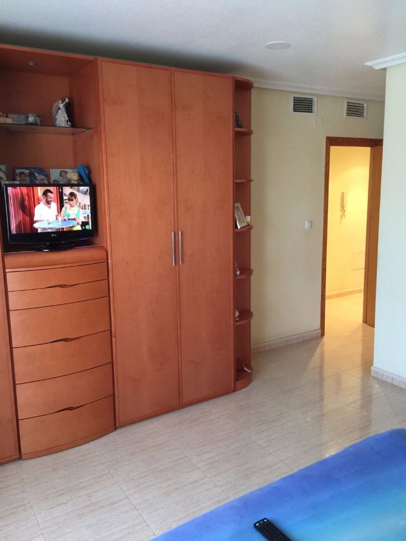 Dormitori de Pis en venda en Torre-Pacheco amb Aire condicionat, Terrassa i Moblat