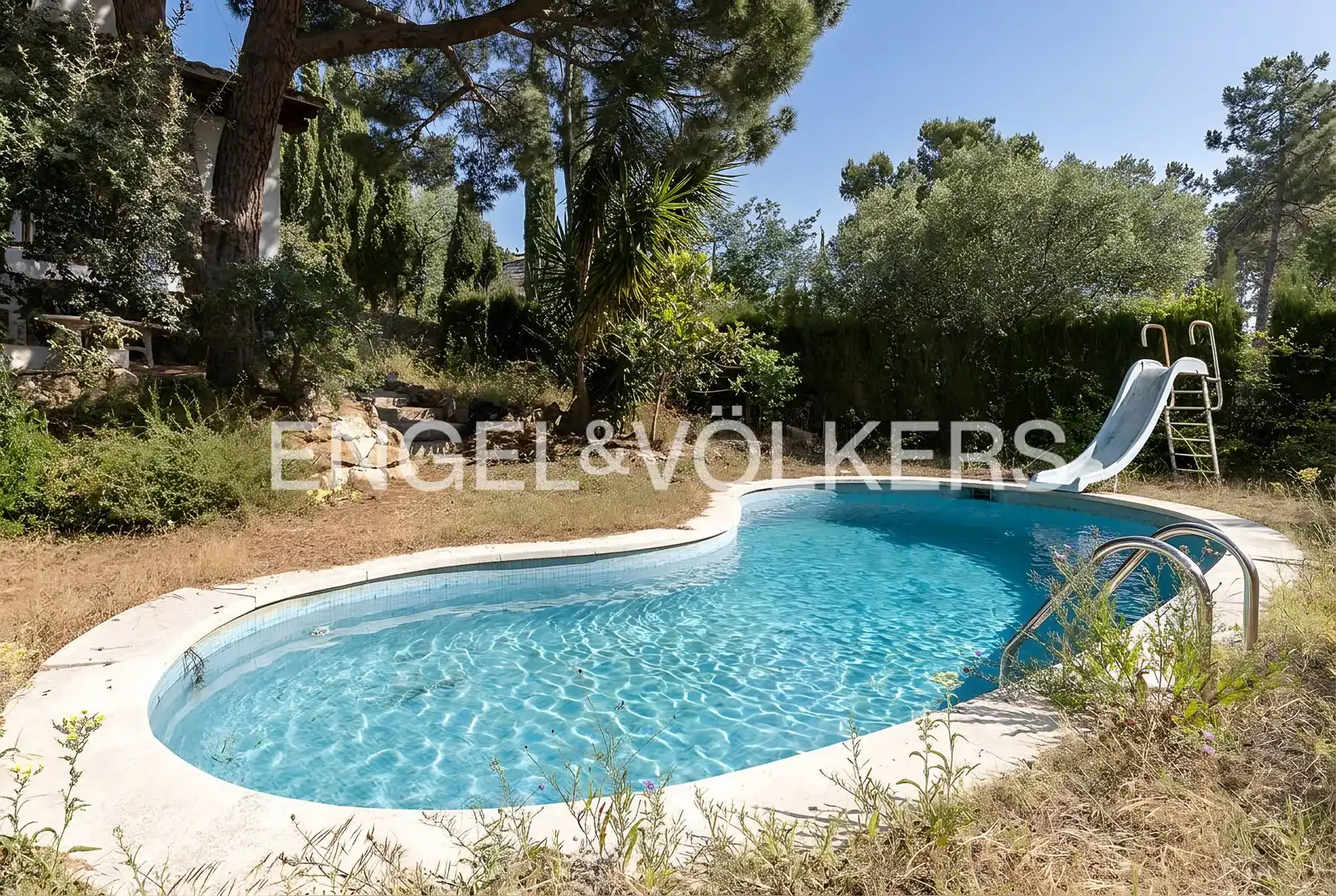 Piscina de Casa o chalet en venta en Vilassar de Dalt con Aire acondicionado, Calefacción y Jardín privado