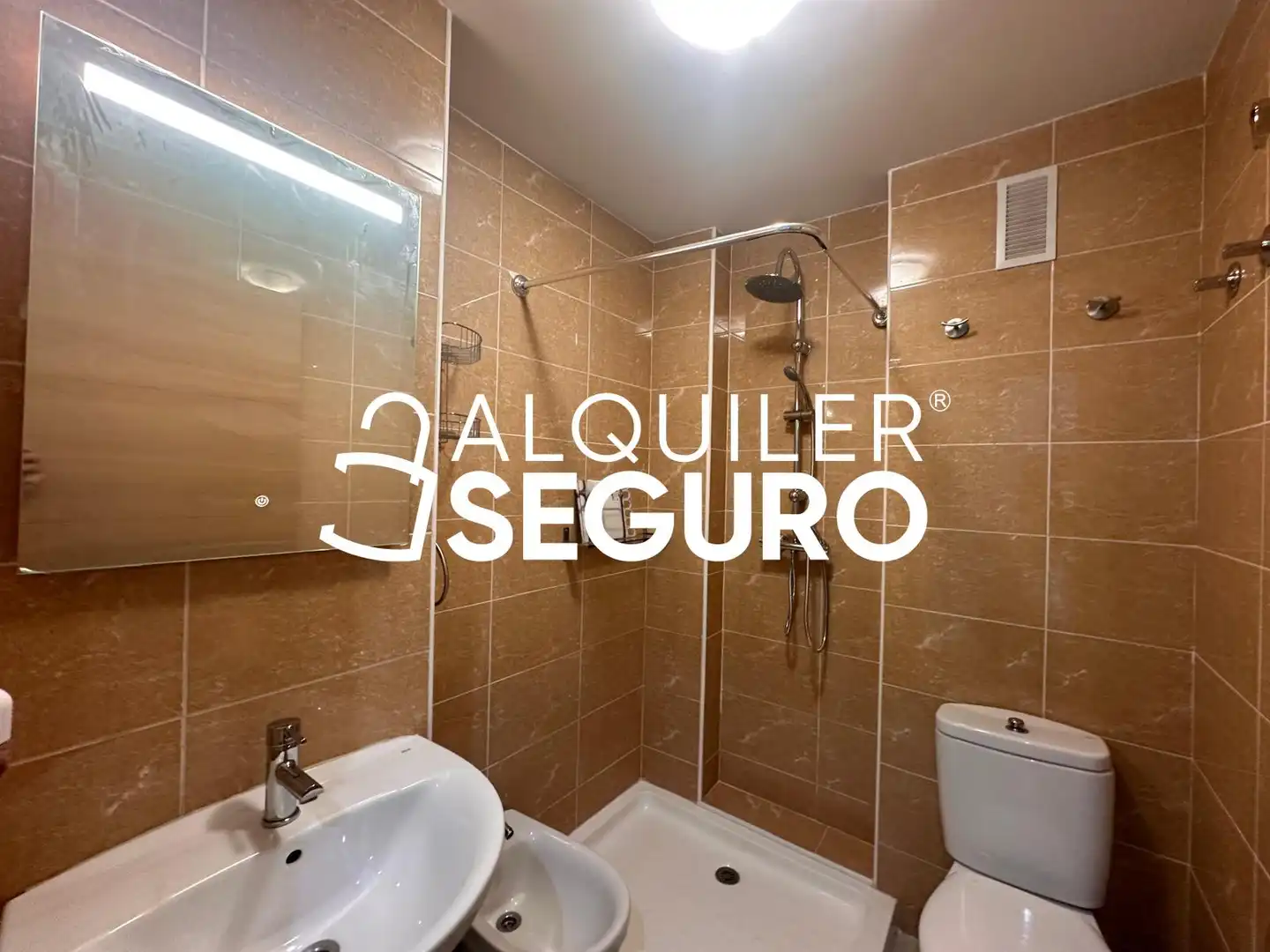 Badezimmer von Wohnung zur Miete in Benaguasil mit Klimaanlage und Terrasse
