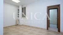 Flat for sale in  Madrid Capital  with Heating