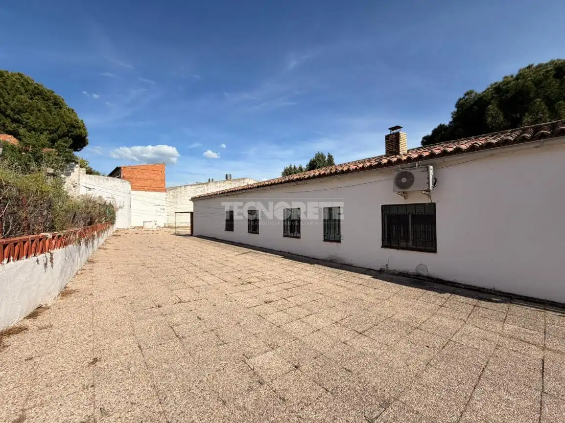 Vista exterior de Casa o chalet en venta en Cebolla con Calefacción, Jardín privado y Balcón