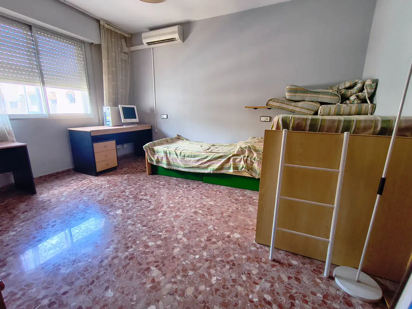 Schlafzimmer von Wohnung zum Verkauf in Alicante / Alacant mit Klimaanlage, Terrasse und Abstellraum