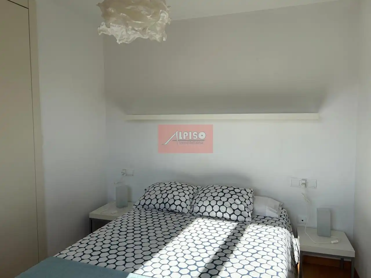 Bedroom of Apartments for rent in Ourense Capital   with Air Conditioner, Heating and Parquet flooring