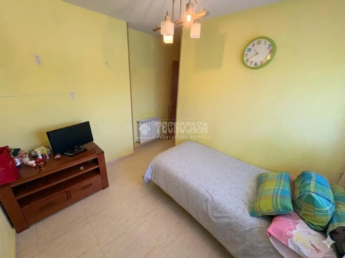 Habitación de Casa adosada en venta en Valdemoro con Jardín privado y Terraza