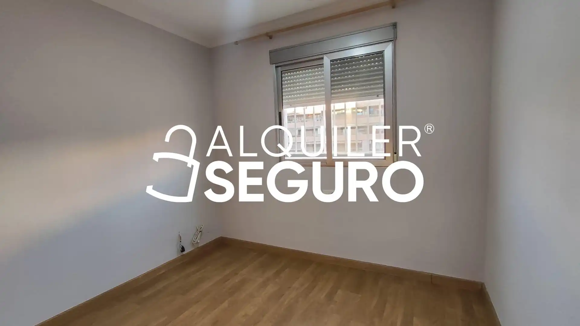Schlafzimmer von Wohnung zur Miete in Valencia mit Klimaanlage und Terrasse