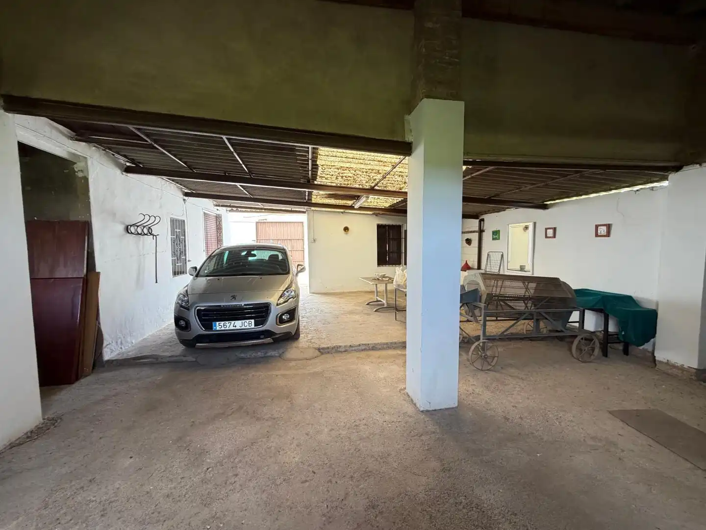 Parkplatz von Country house zur Miete in Alboraya mit Privatgarten, Terrasse und Abstellraum