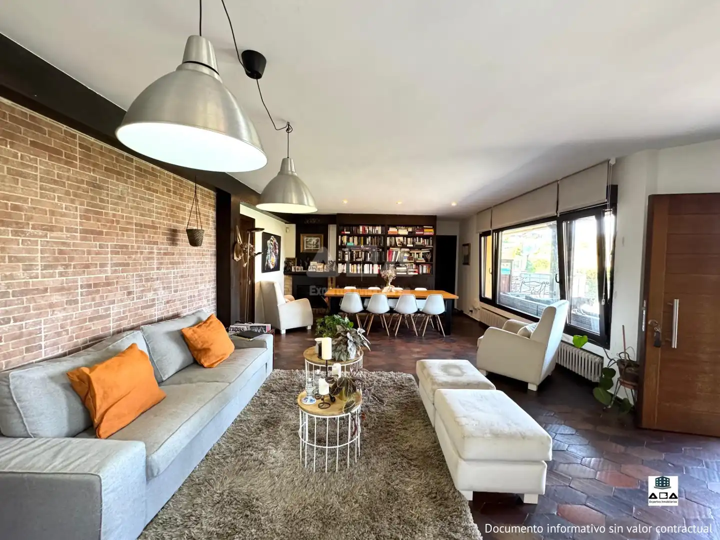 Sala d'estar de Casa o xalet en venda en Gijón  amb Calefacció, Jardí privat i Traster