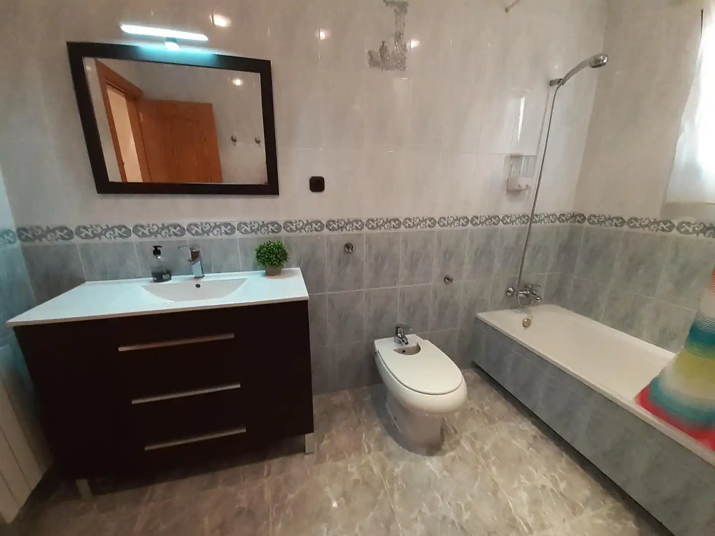 Bany de Casa o xalet en venda en Elche / Elx amb Aire condicionat, Jardí privat i Piscina
