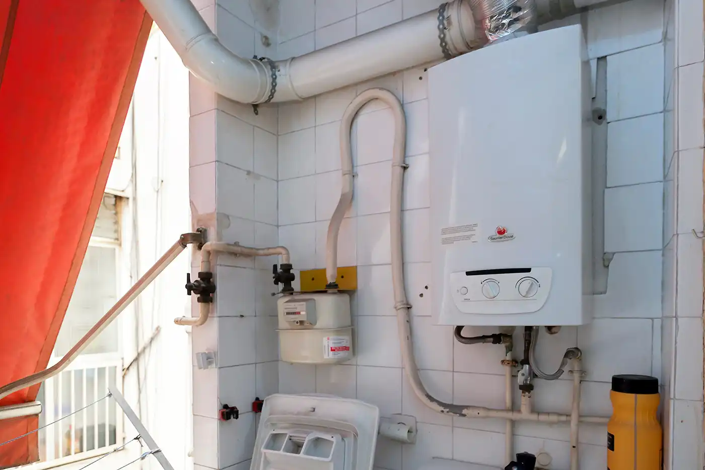 Baño de Piso en venta en Barcelona con Balcón y Alarma