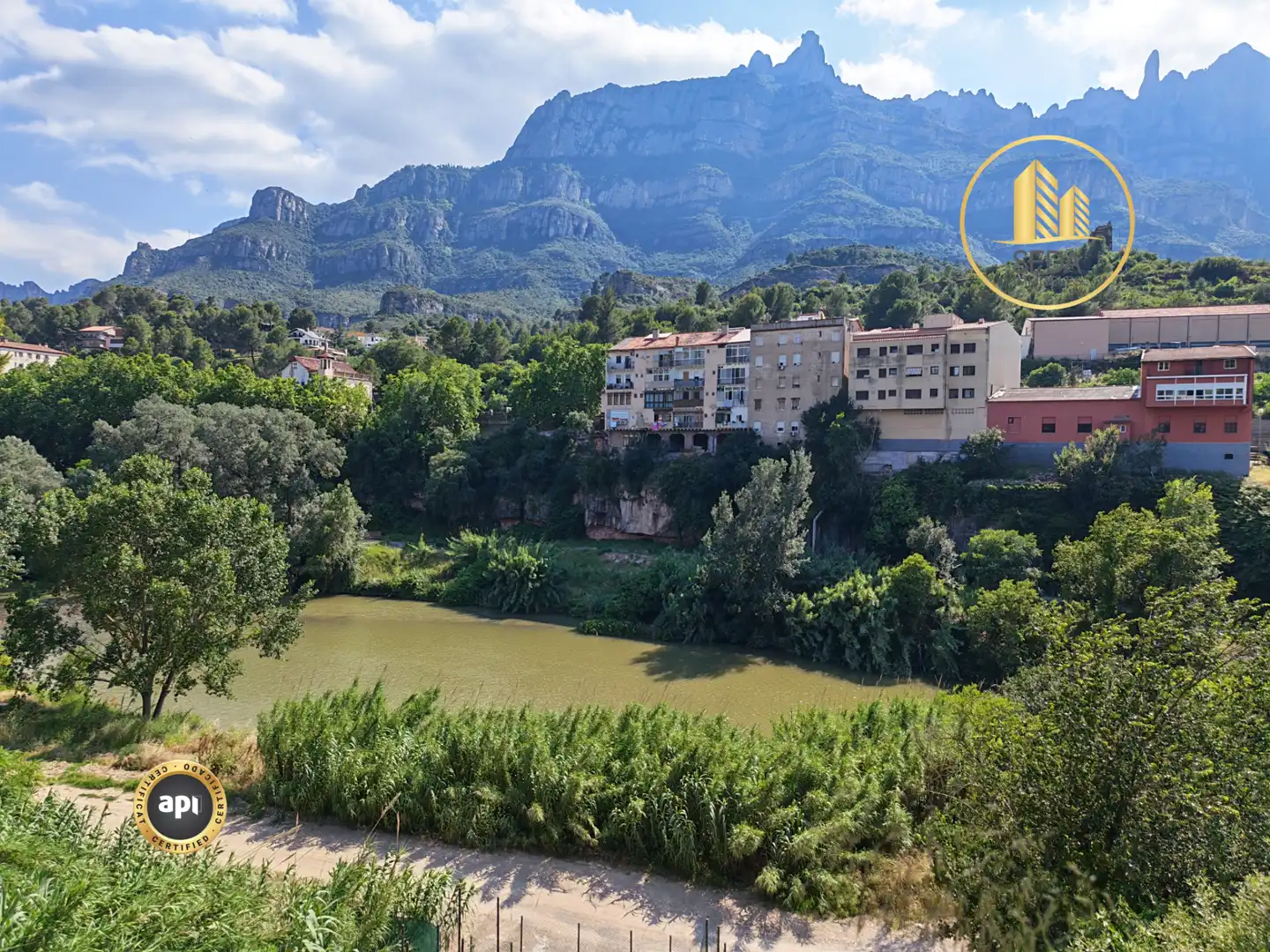 Vista exterior de Casa adosada en venta en Monistrol de Montserrat con Aire acondicionado, Calefacción y Terraza