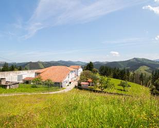 Vista exterior de Casa o xalet en venda en Markina-Xemein amb Calefacció, Jardí privat i Terrassa