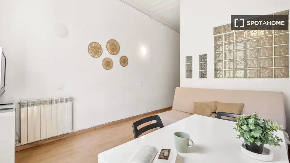 Flat with terrace to rent in Eixample, imagen 2