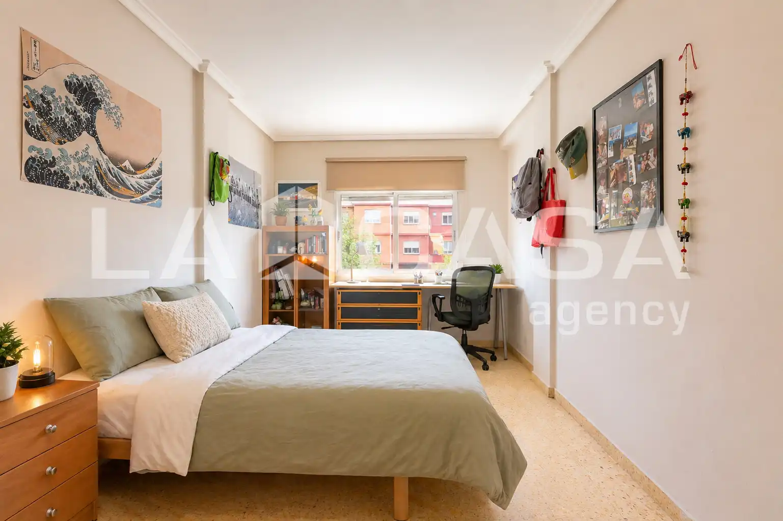 Schlafzimmer von Wohnung zur Miete in Valencia mit Klimaanlage, Möbliert und Balkon