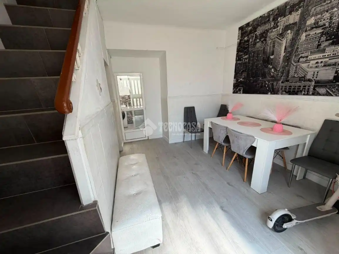 Casa adosada en venta en Torredonjimeno