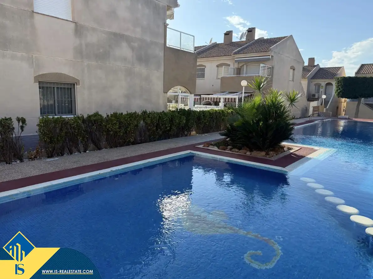 Bungalow amb piscina en venda a Nueva Torrevieja - Aguas Nuevas, imagen 7