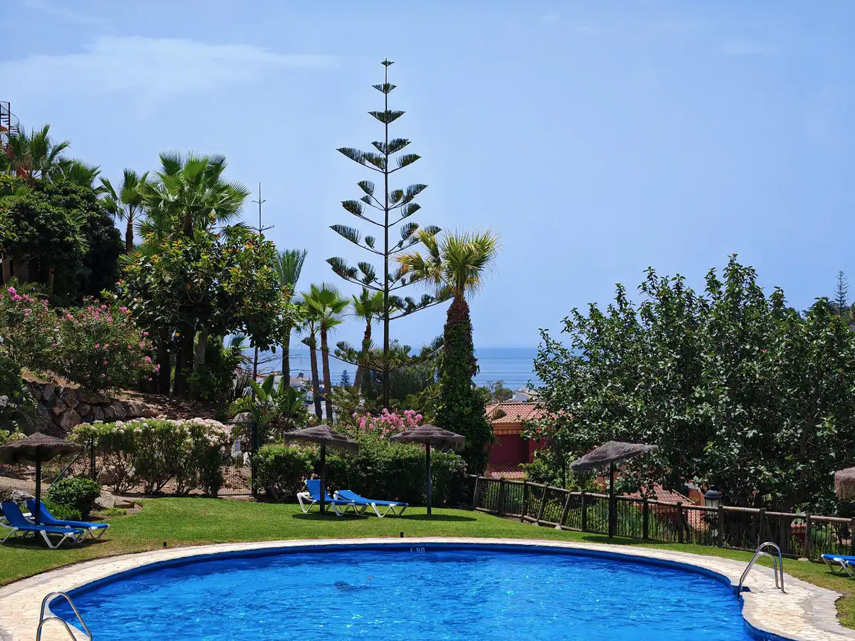 Apartament amb piscina en venda a Elviria - Cabopino