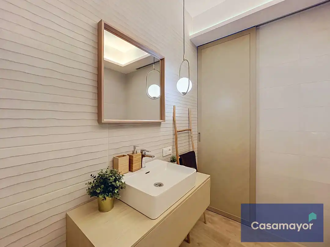 Baño de Piso en venta en Alicante / Alacant con Aire acondicionado, Calefacción y Terraza