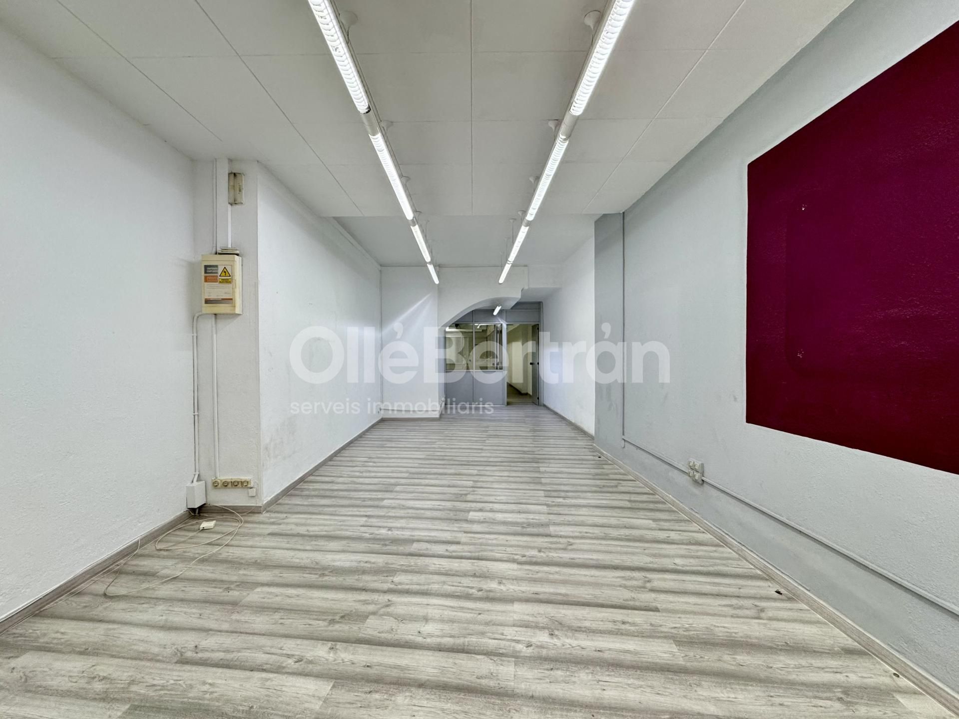 Premises for sale in  Barcelona Capital