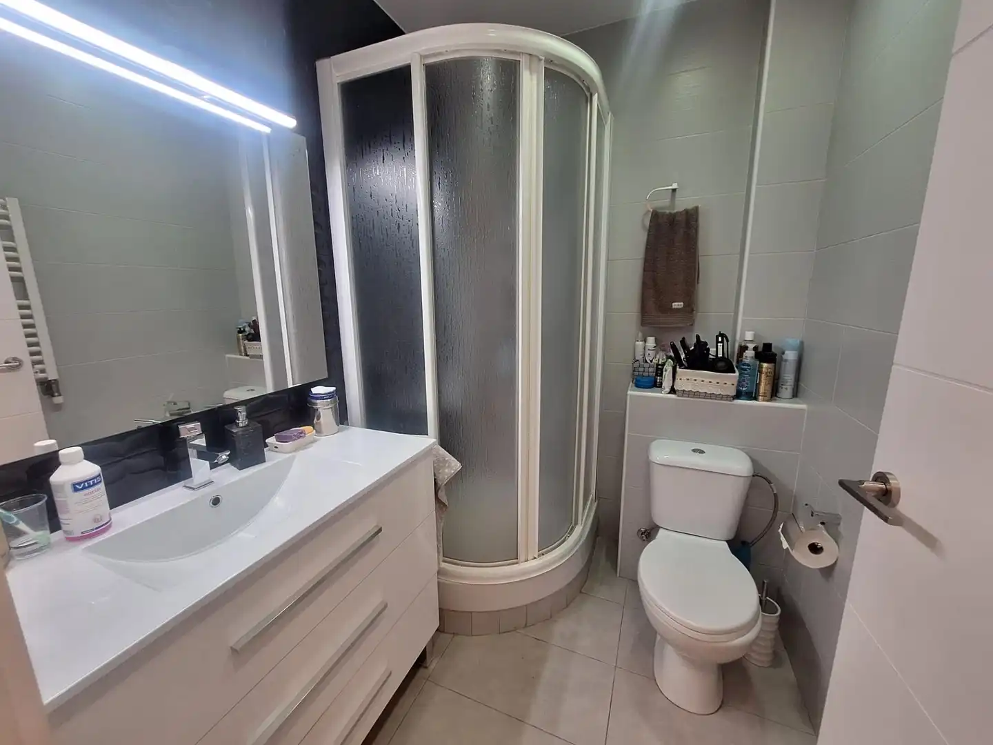 Baño de Piso en venta en Sabadell con Calefacción, Parquet y Terraza