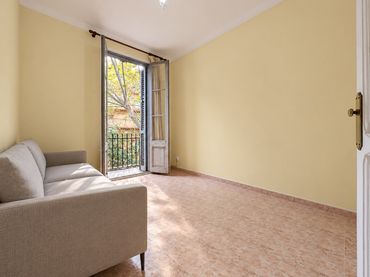 Piso con balcón en venta en Calle INDUSTRIA