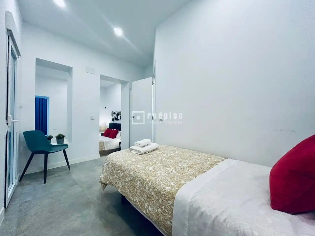 Habitación de Piso en venta en Madrid con Terraza, Amueblado y Alarma