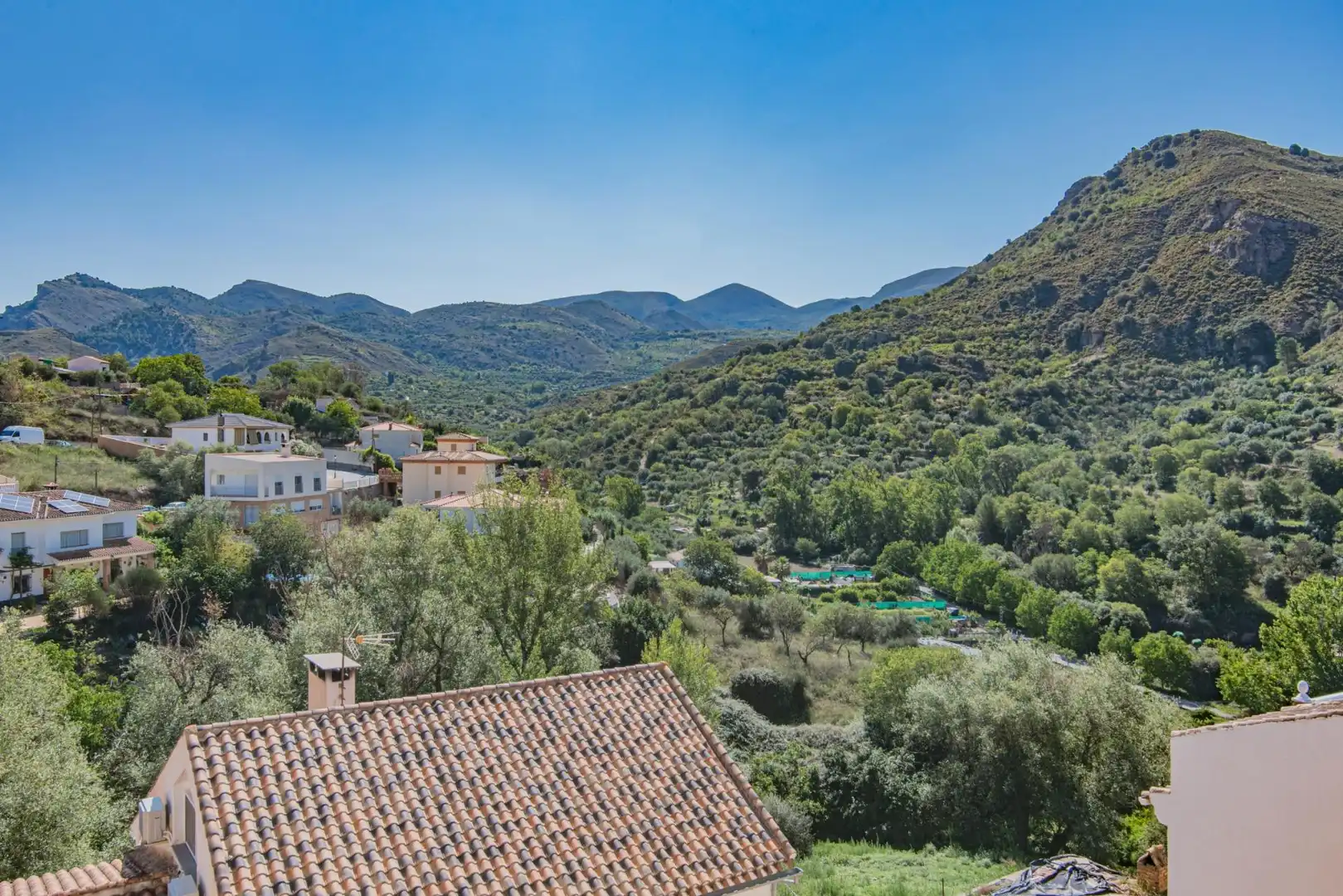 Vista exterior de Casa adosada en venta en Quéntar con Calefacción, Terraza y Trastero
