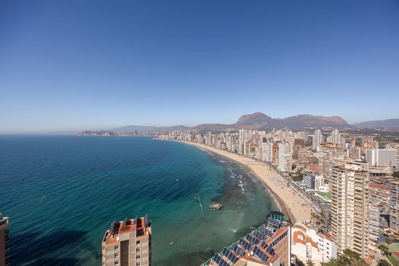 Habitación de Ático en venta en Benidorm con Piscina y Piscina comunitaria