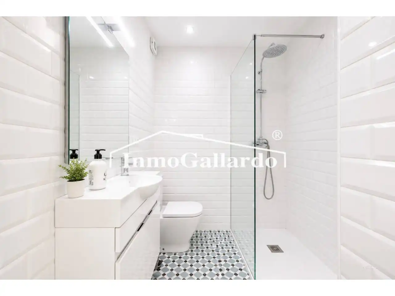 Baño de Piso en venta en Málaga con Aire acondicionado, Calefacción y Terraza
