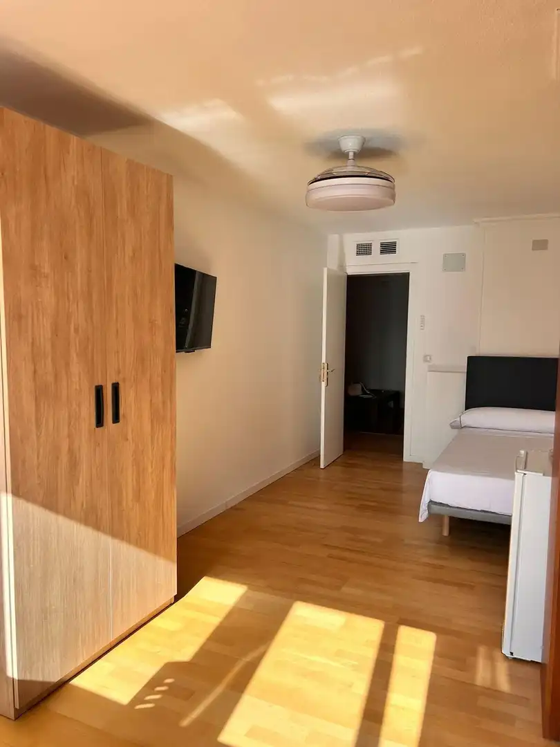Schlafzimmer von Wohnung zur untervermieten in Murcia mit Klimaanlage, Heizung und Möbliert