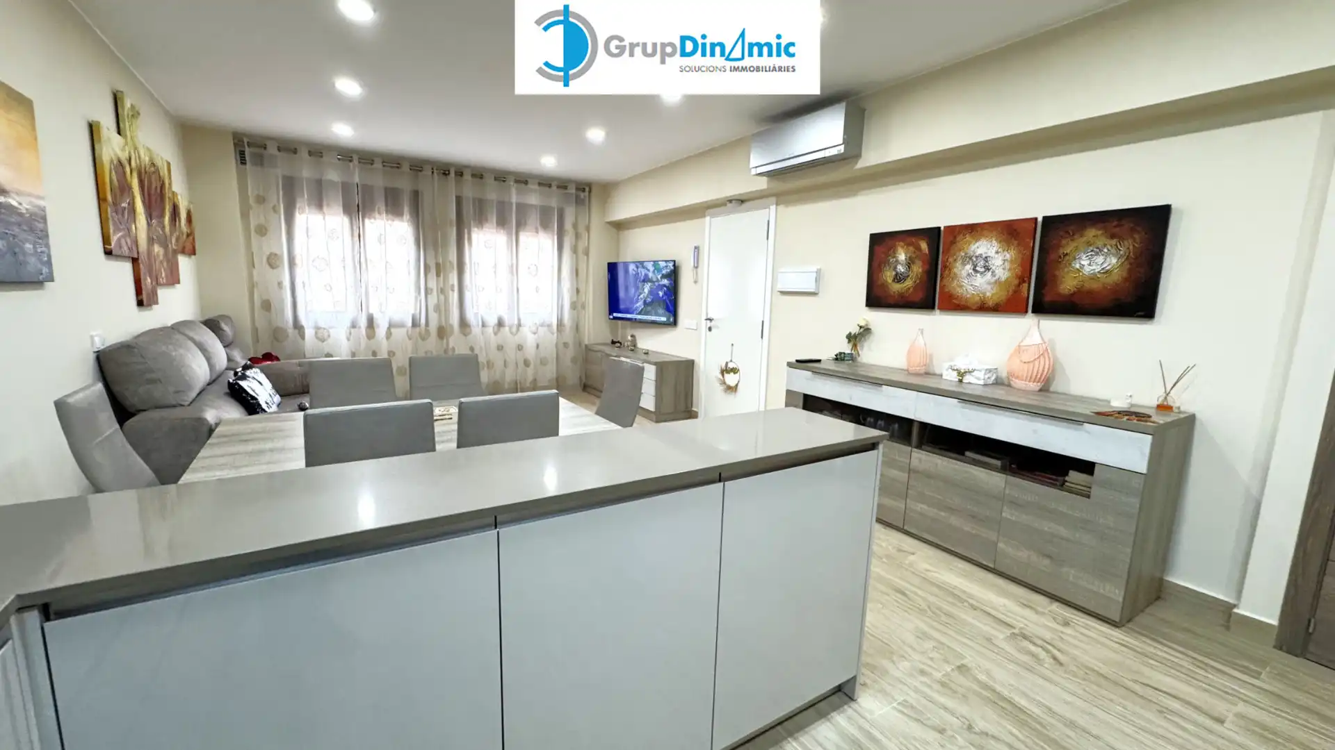 Dining room of Flat for sale in Palamós  with Air Conditioner, Heating and Parquet flooring